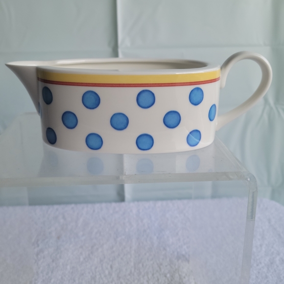 Villeroy & Boch Other - Villeroy and Boch Twisted Anna Blue and White Polka Dot Gravy Boat